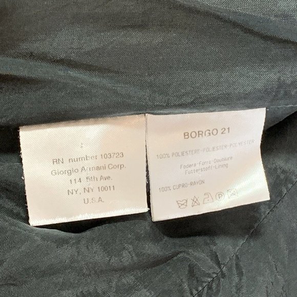 Giorgio Armani Borgo 21 Womans 40 Black Jacket pinstripes missing cuff buttons - Picture 11 of 12